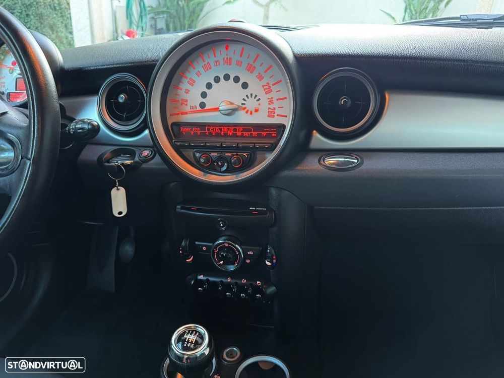 MINI 3 Portas Cooper D - 13