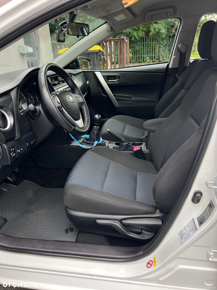 Toyota Auris 1.4 D-4D Active - 25