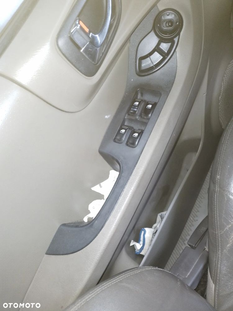 HYUNDAI SANTA FE I 00-03 G4JS 2.4 16V  KRATKA NAWIEWU ŚRODKOWA - 27