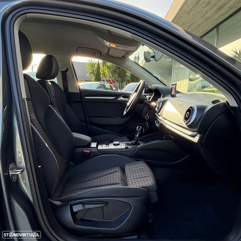 Audi A3 Sportback 1.6 TDI (clean diesel) S tronic Attraction - 15