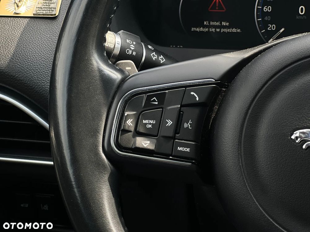 Jaguar F-Pace - 21