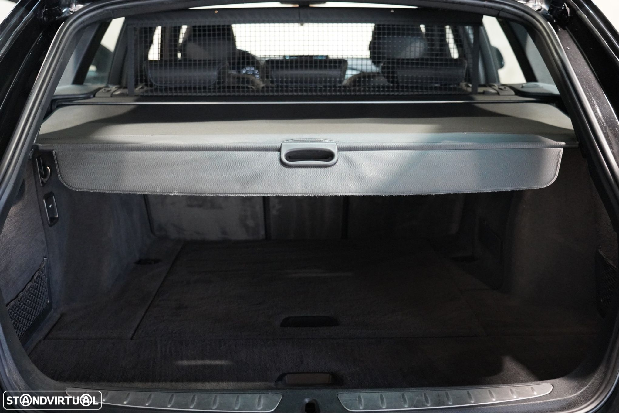 BMW 318 i Touring Pack M Auto - 28