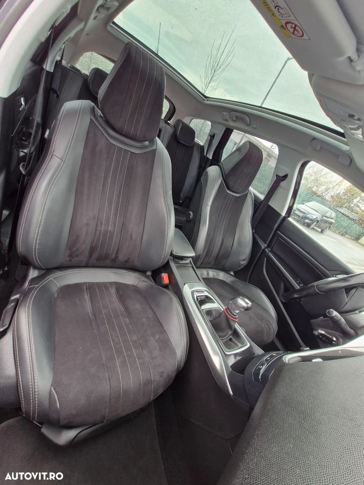 Peugeot 308 1.2 L PureTech Turbo Allure - 5