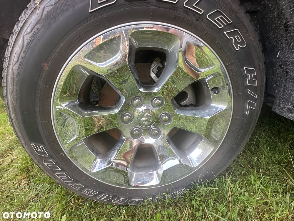 Dodge RAM 5.7 4x4 - 19