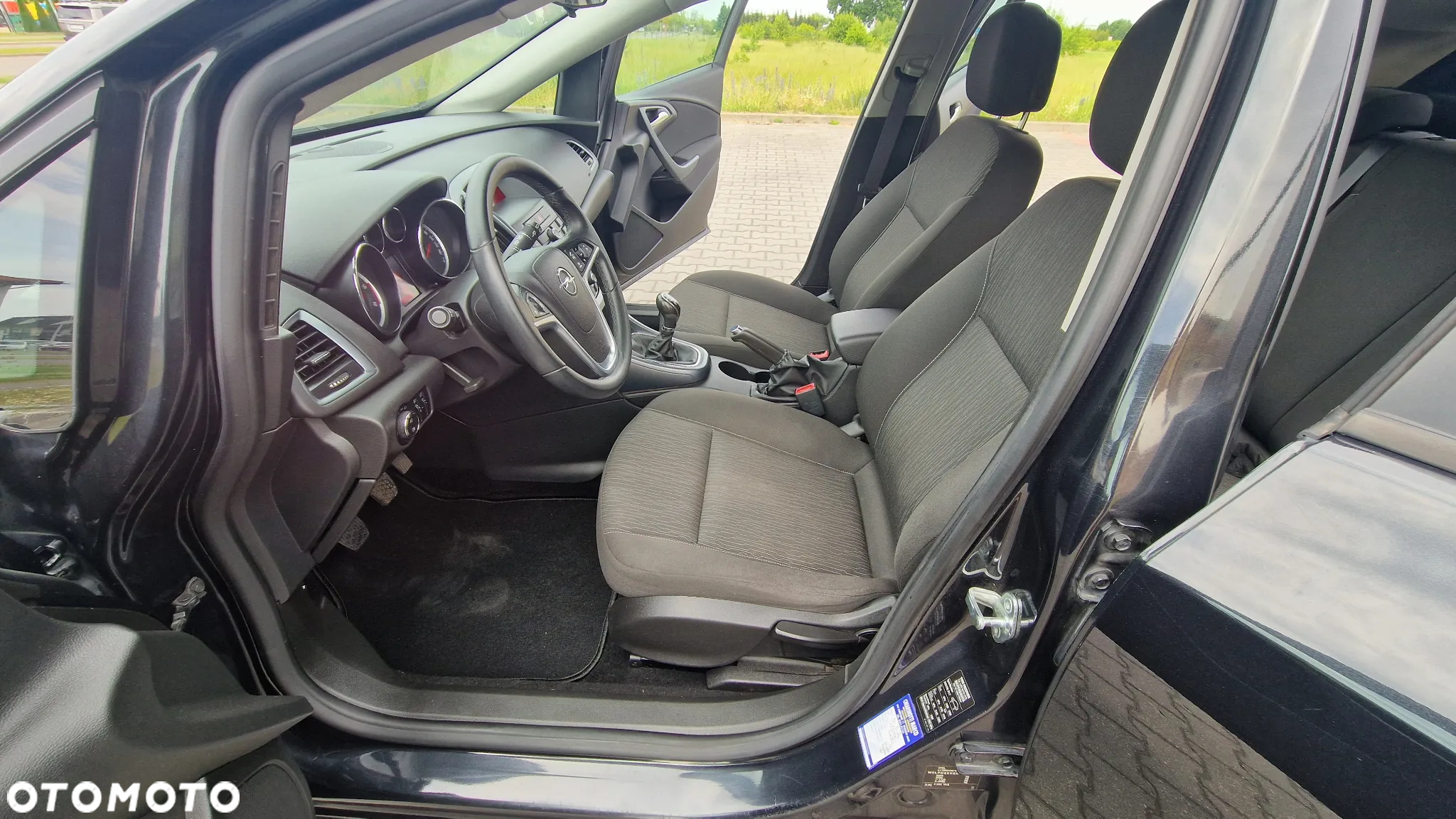 Opel Astra 1.7 CDTI DPF Color Edition - 9