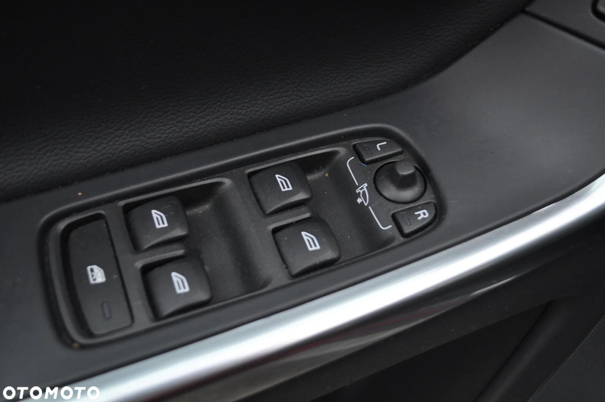 Volvo XC 60 D4 Drive-E Momentum - 33
