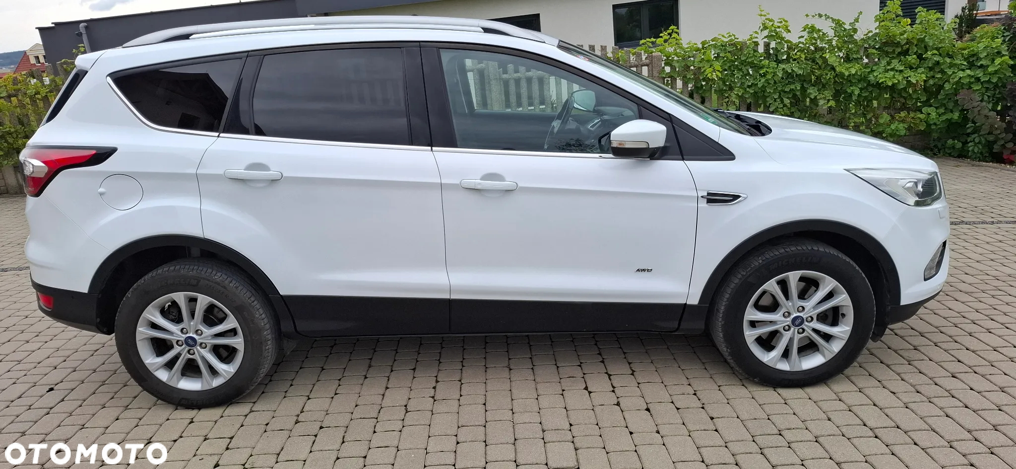Ford Kuga - 4