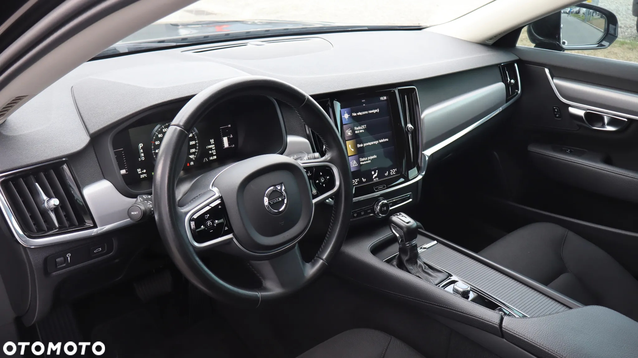 Volvo S90 D4 Momentum - 13