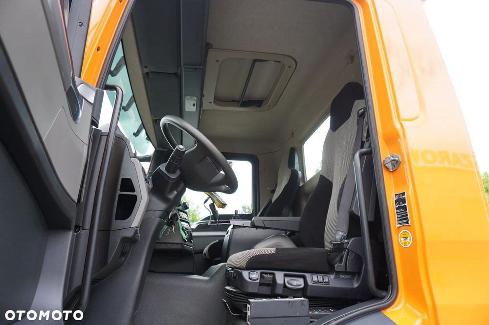 MAN TGM 13.290 / 4x4 / 30 tys. km!!! / hakowiec HIAB XR8S3250 / DMC 15 ton - 19