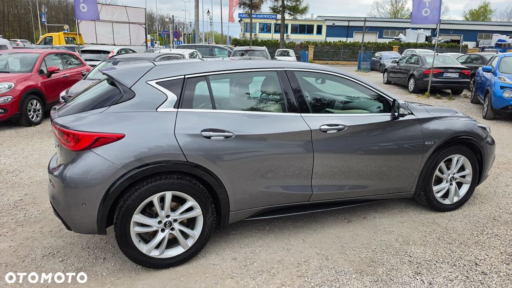 Infiniti QX30 2.0t Luxe Tech AWD 7DCT - 30