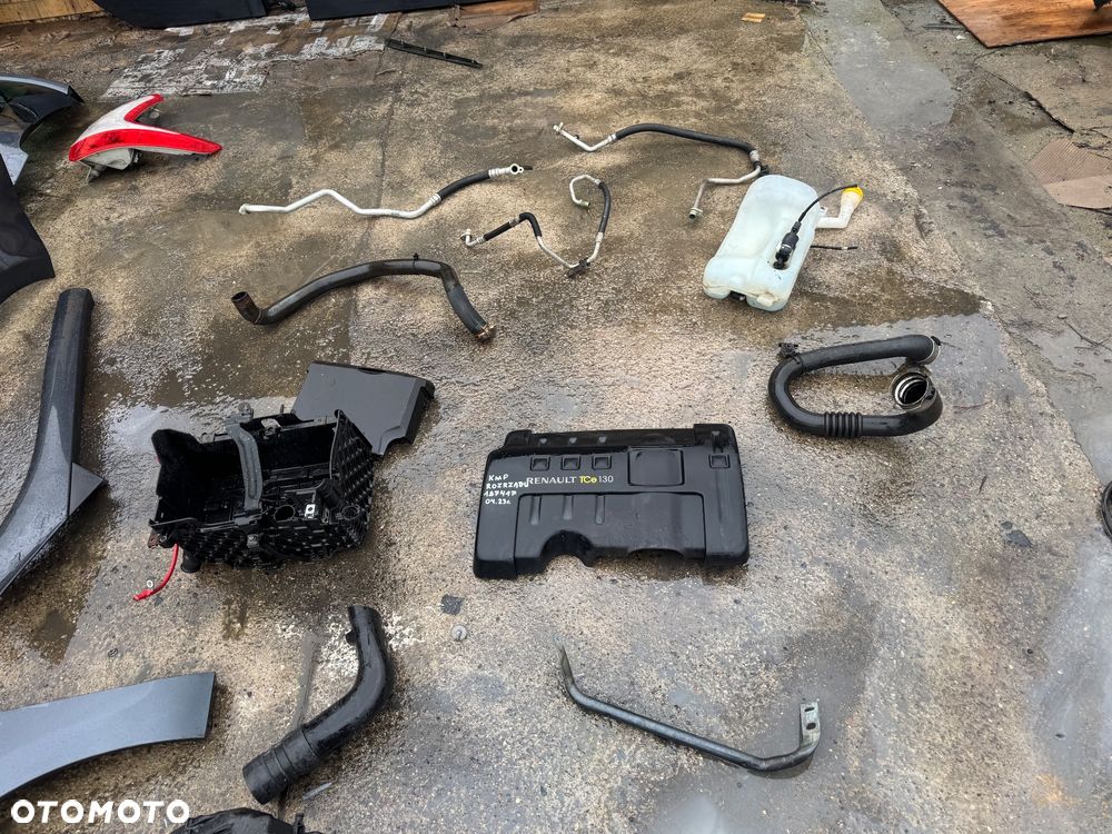 Renault grand scenic 3  grandscenic TEB66  / EA3 / Jz1V / TLALLE / SZHR / SAN513 // D22240 drzwi prawe lewe przednie tylne tył przód kompletny przód grand Scenic 3 szary ciemny drzwi prawe lewe lusterko składane zderzak tył tylni klapa bagażnika klapa tył lampy tył tylnie prawa lewa belka tylnia Podszybie kompletne osłoną słupka prawa lewa zawiasy maski prawy lewy wąż węże klimy podstawa akumulatora zbiorniczek spryskiwaczy filtr powietrza belka dolna przednia na dole zbiorniczek płynu chłodzącego  Lampa prawa lewa bixenon xenon 08120 /260100027r / 89902929  błotnik przód przedni prawy lewy maska pas przedni benzyna tce 130 benzyna zderzak przód przedni pdc 4 czujniki spryski Zenona komplet - 17