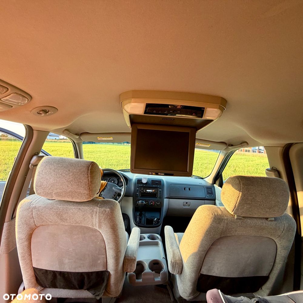 Kia Sedona 3.5 V6 LX - 16