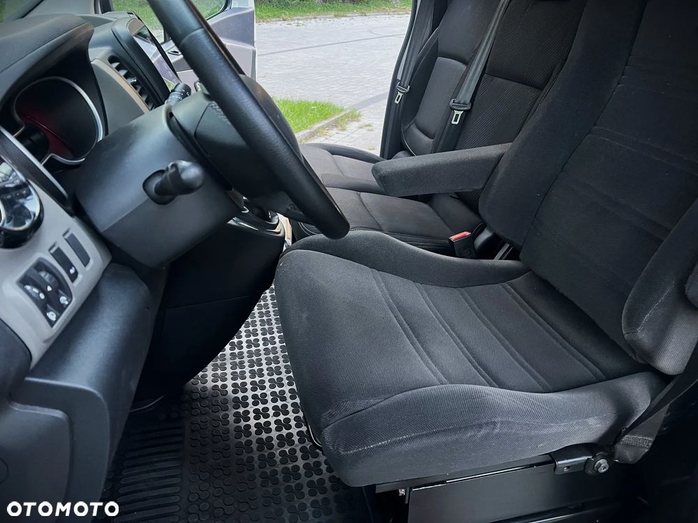 Renault Trafic - 32