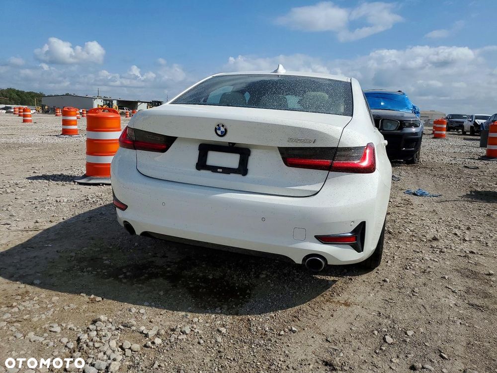 BMW 3 Series 2019 photo 4