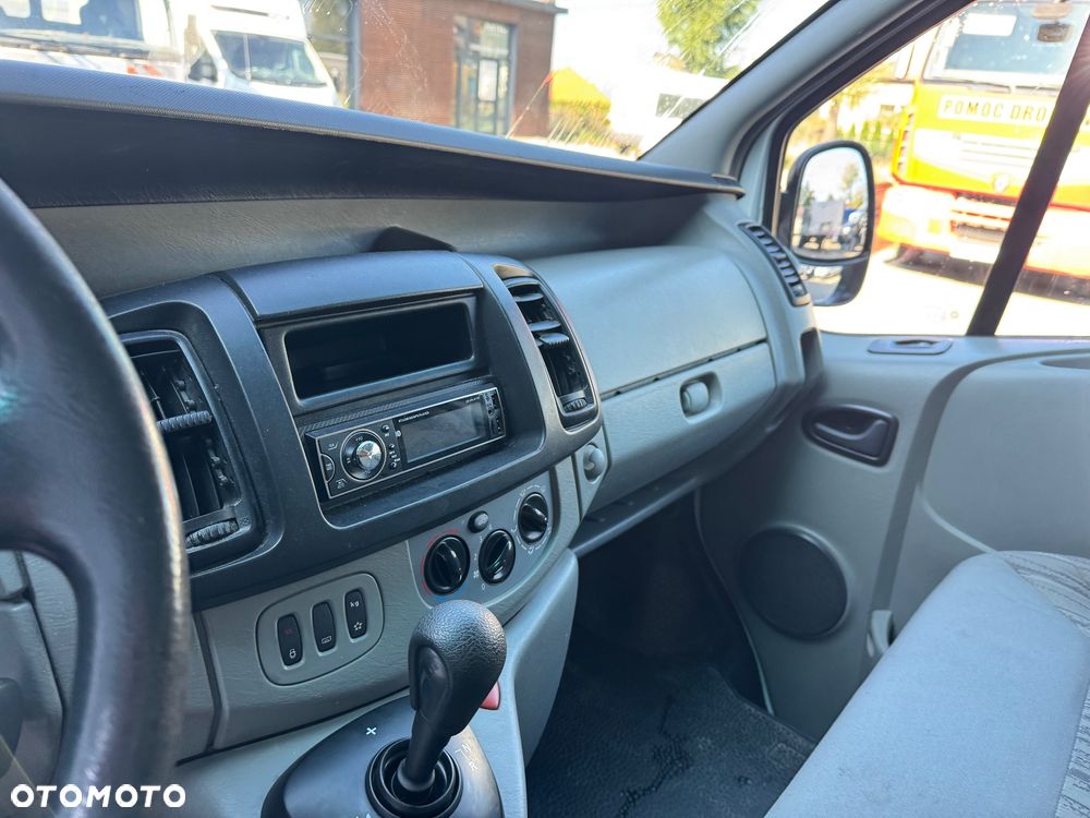 Renault Trafic - 12