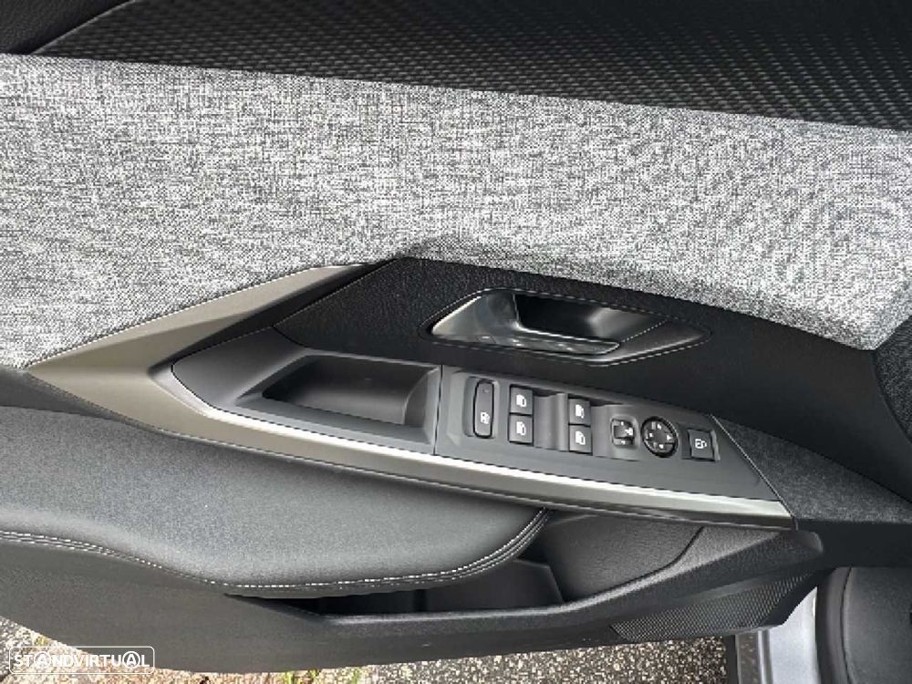 Peugeot E-5008 73 kWh Allure - 12