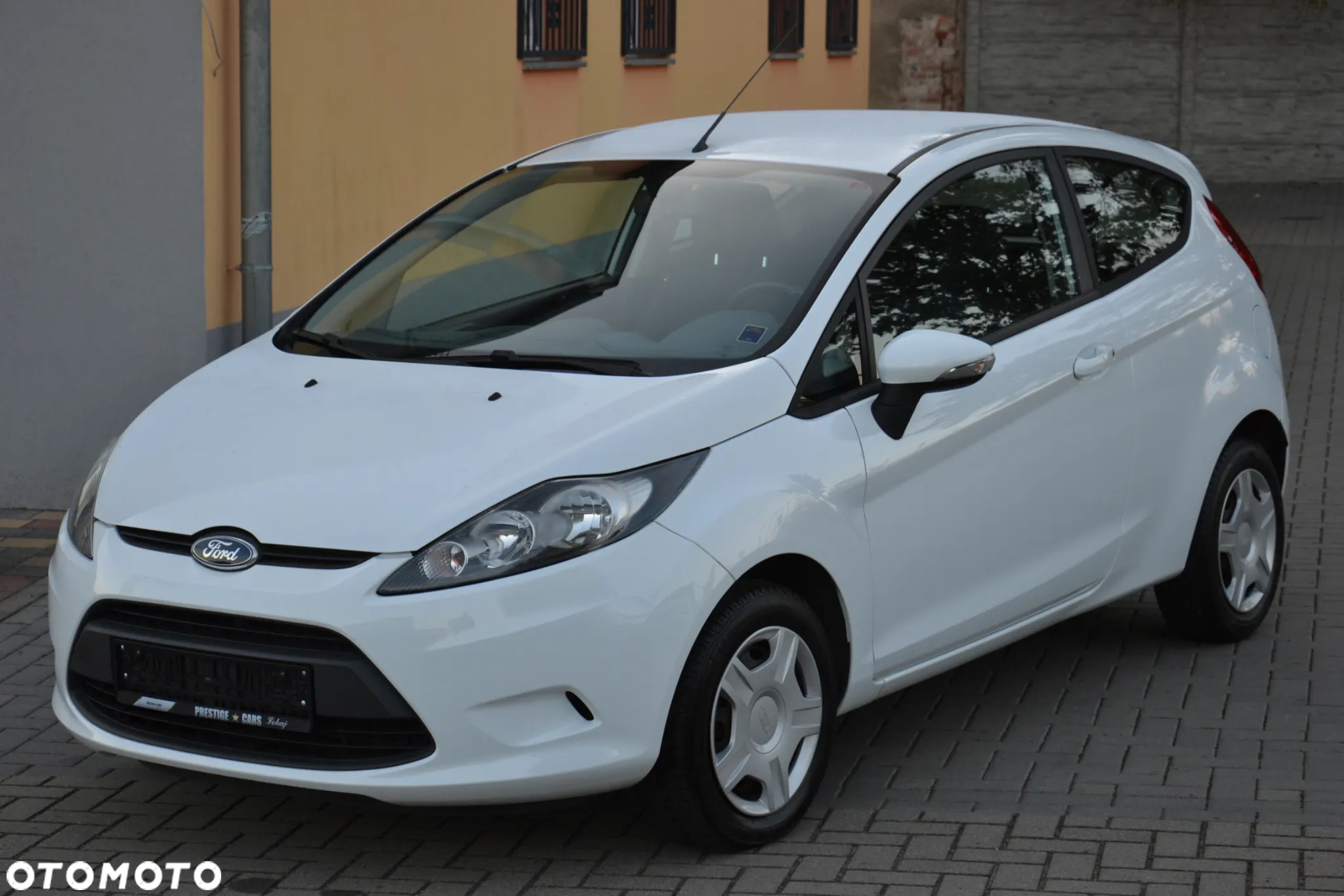 Ford Fiesta 1.6 TDCI Ambiente - 3