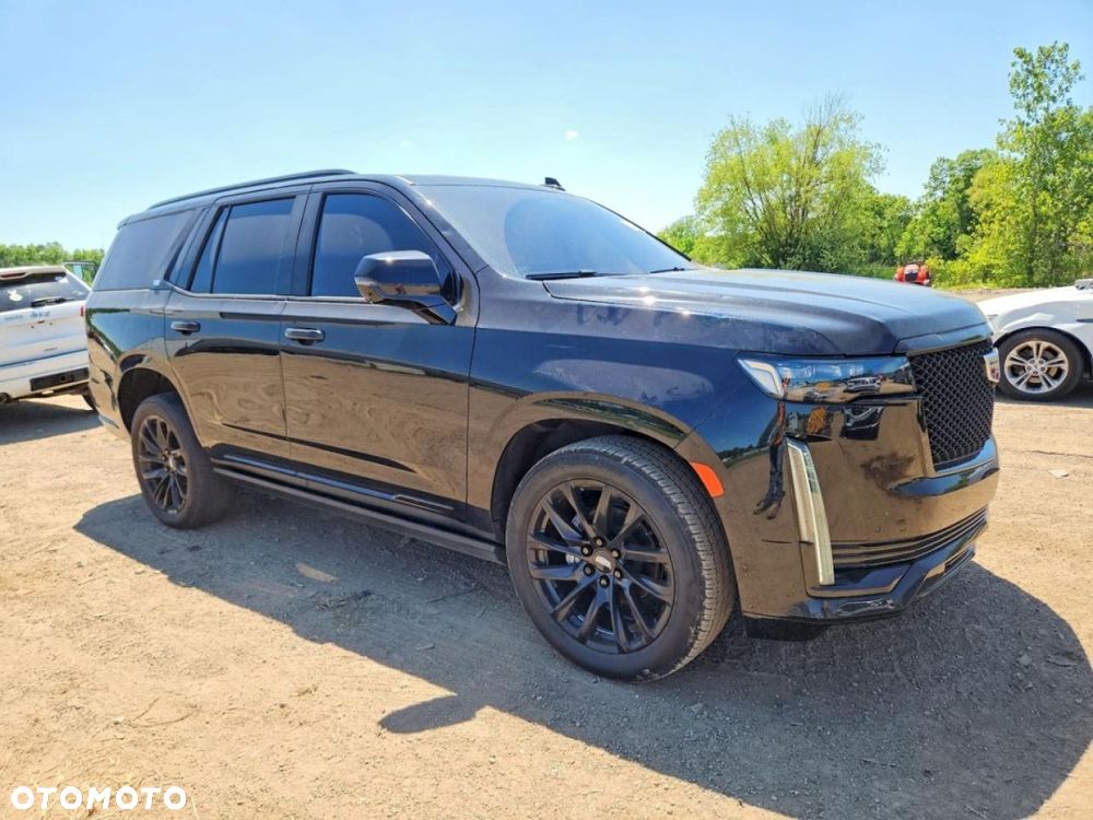 Cadillac Escalade - 3