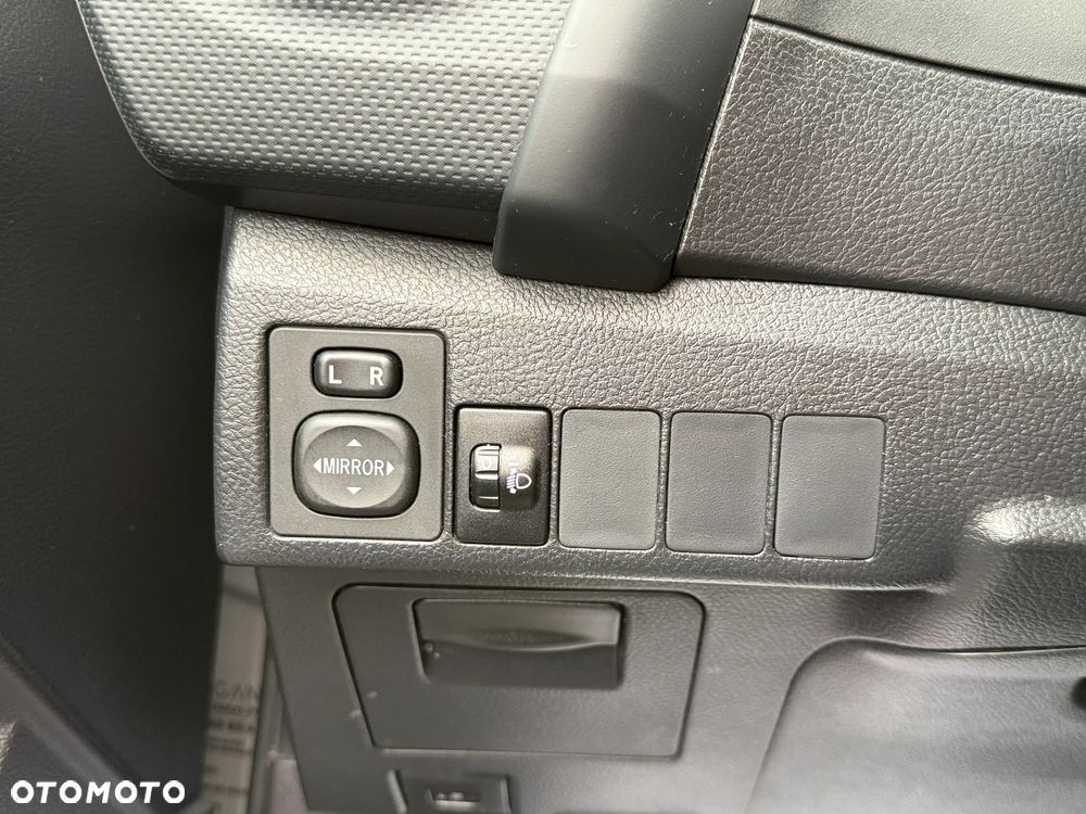 Toyota Auris 1.33 VVT-i Active - 10