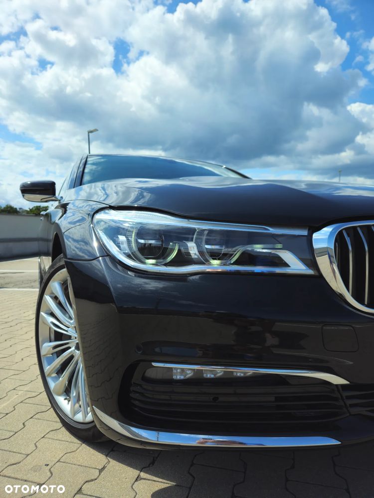 BMW Seria 7 750Li Edition Exclusive - 12