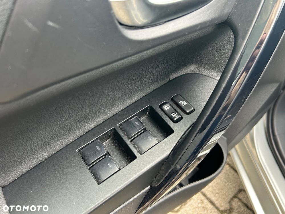 Toyota Auris Hybrid 135 Prestige - 13