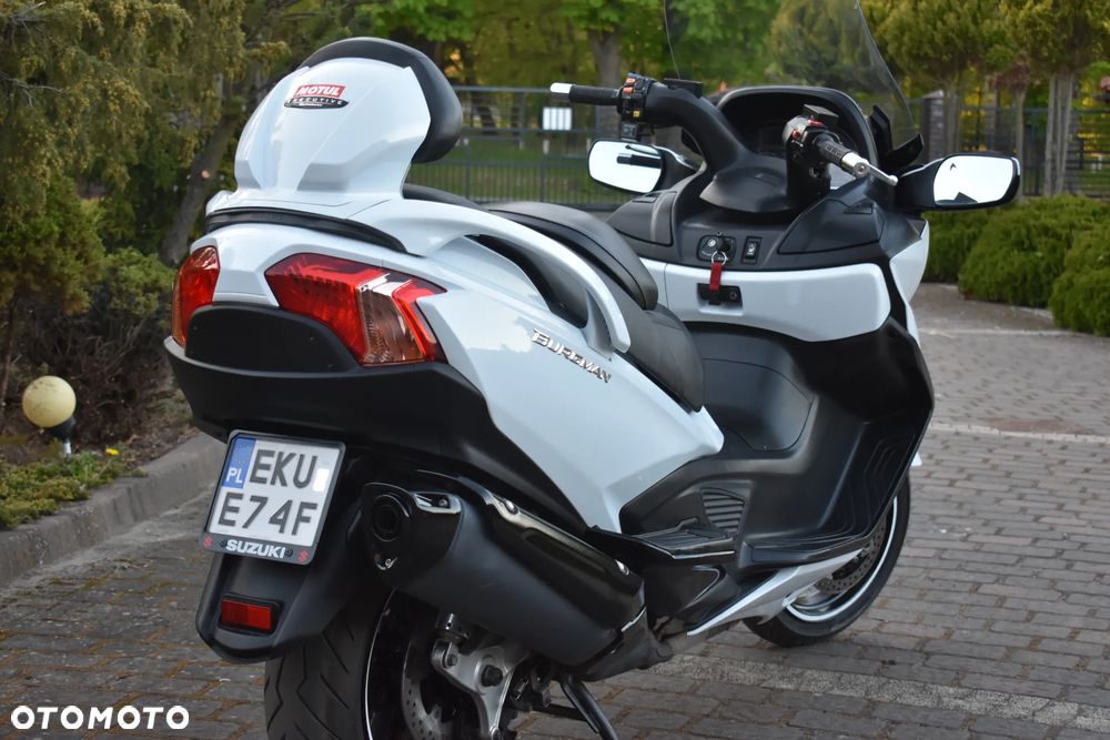 Suzuki Burgman - 4