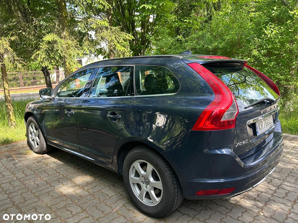 Volvo XC 60 2.4D AWD Kinetic - 4