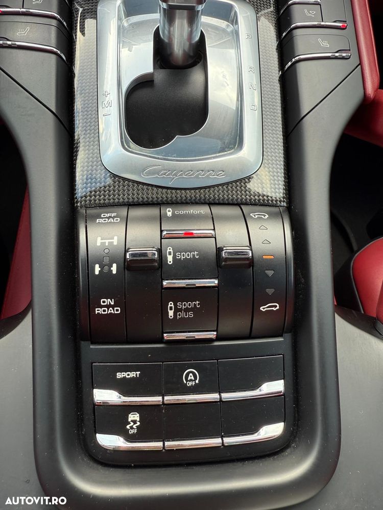 Porsche Cayenne Platinum Edition - 12