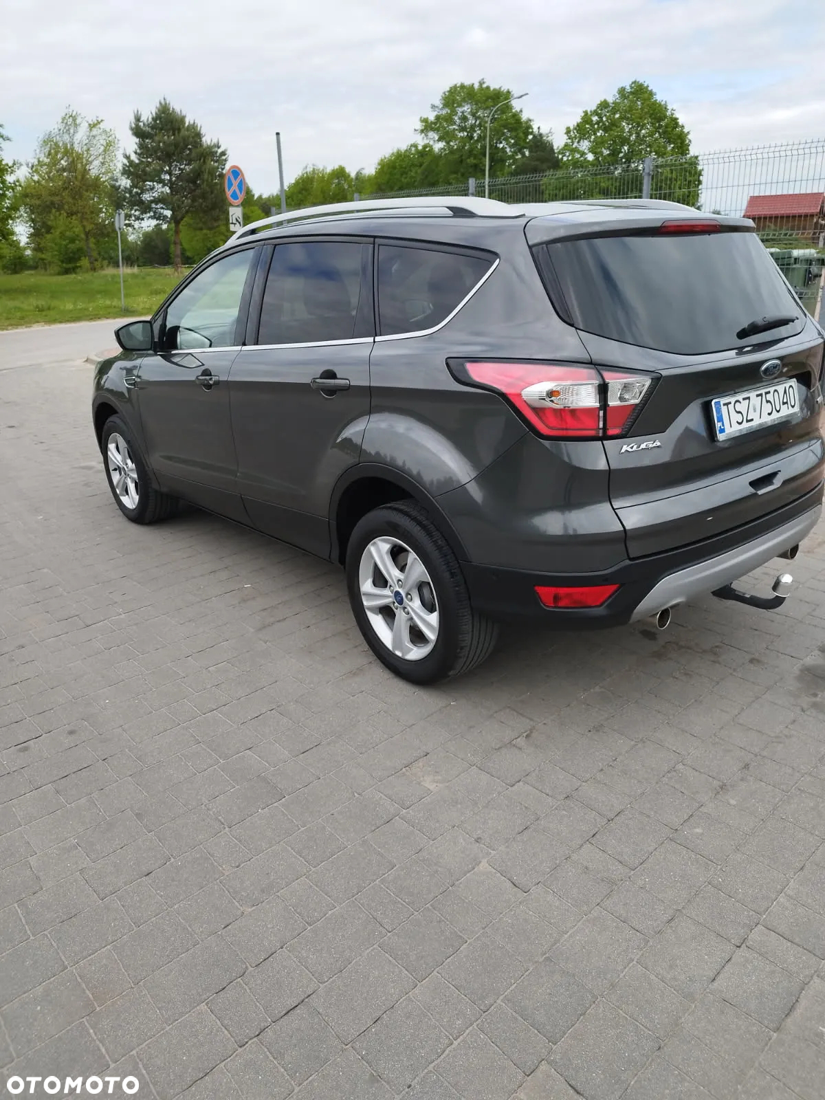 Ford Kuga 1.5 EcoBoost 2x4 Titanium - 5