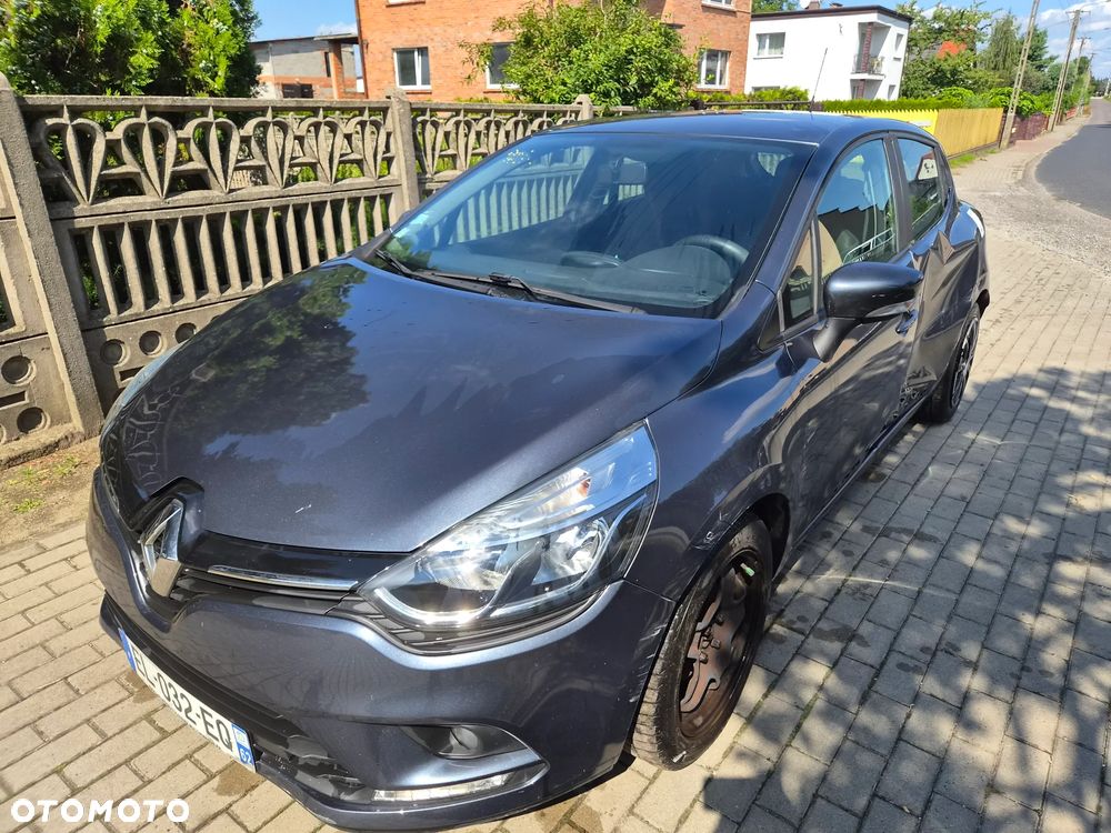 Renault Clio - 10