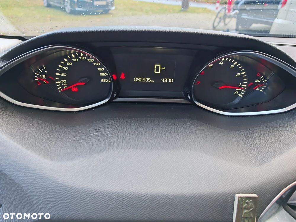 Peugeot 308 1.2 PureTech Active S&S - 12