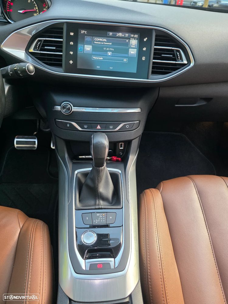 Peugeot 308 SW BlueHDi 120 EAT6 Stop & Start Business-Line — fotografia 26