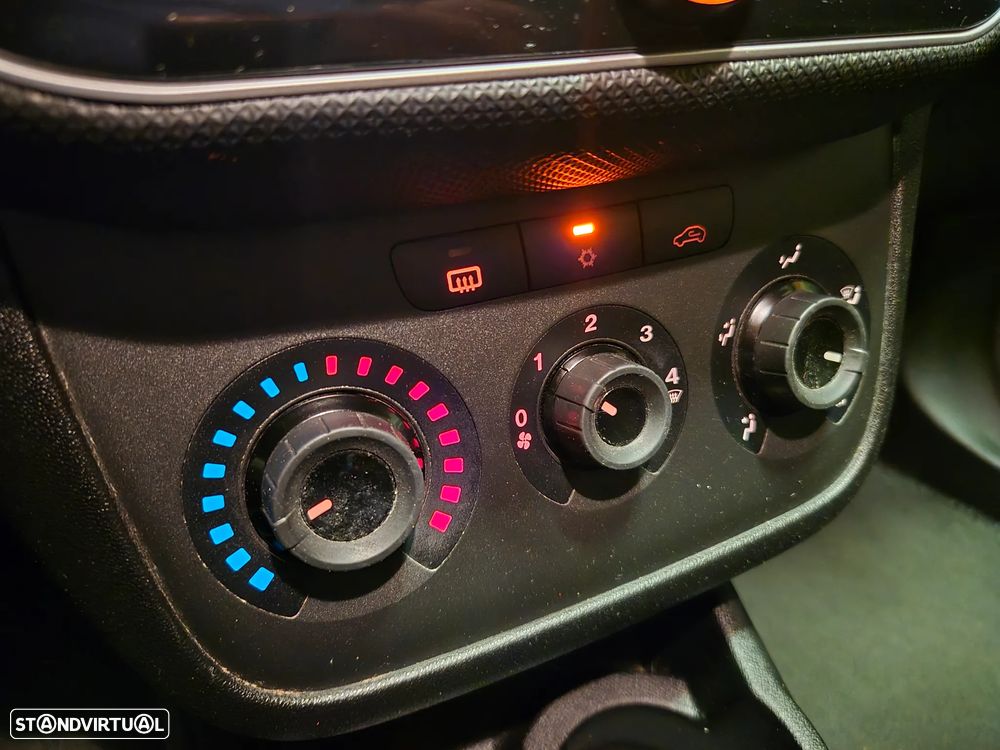 Fiat Punto 1.2 Lounge Start&Stop - 19