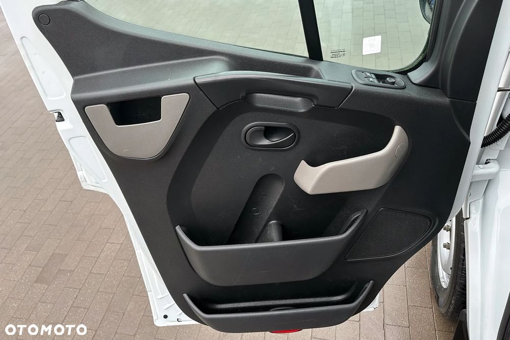 Renault Master III, Nissan NV400 - 18