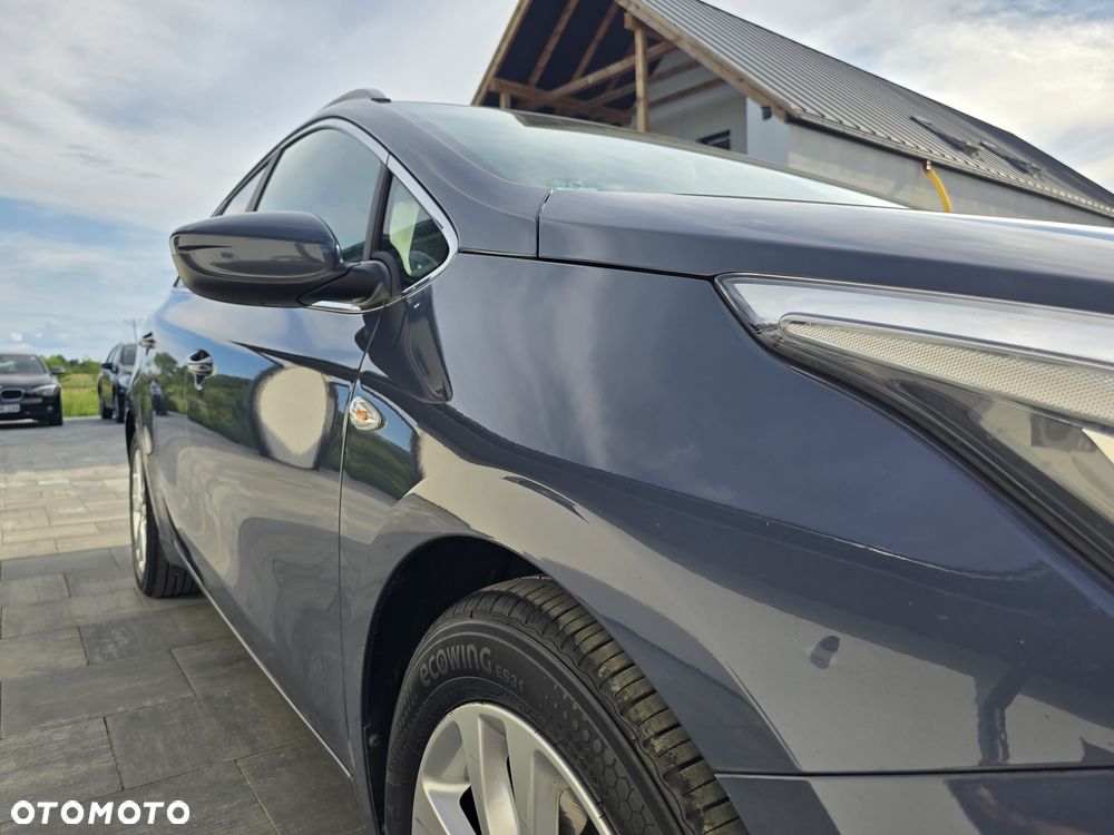 Kia Ceed 1.6 GDI Dream Team Edition - 12