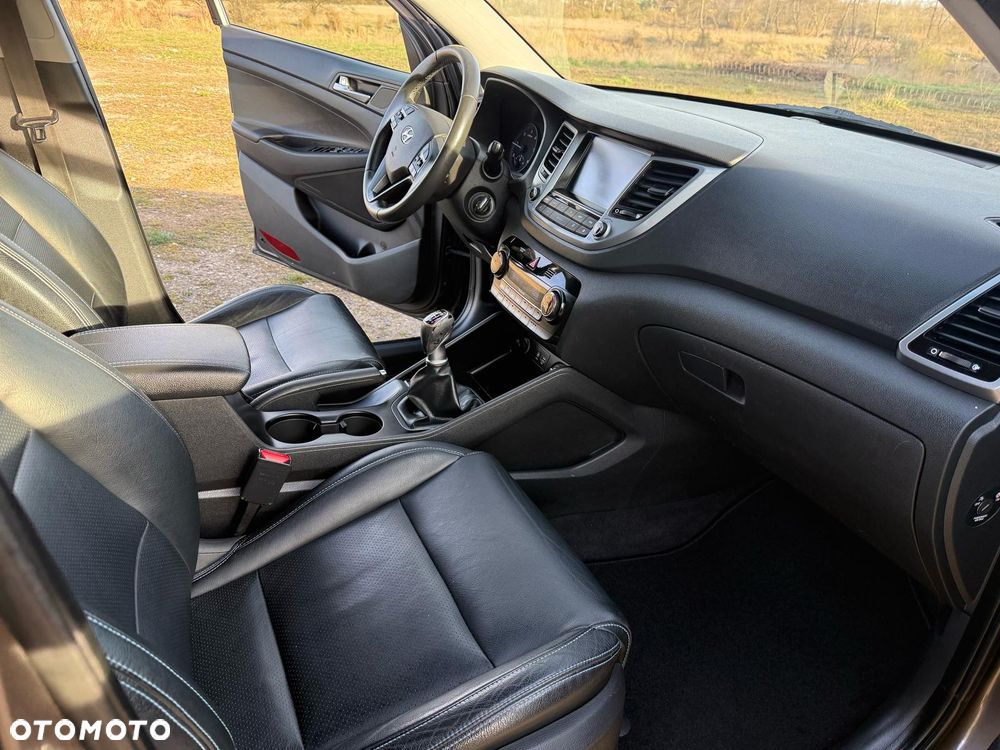 Hyundai Tucson blue 1.7 CRDi 2WD Style - 17