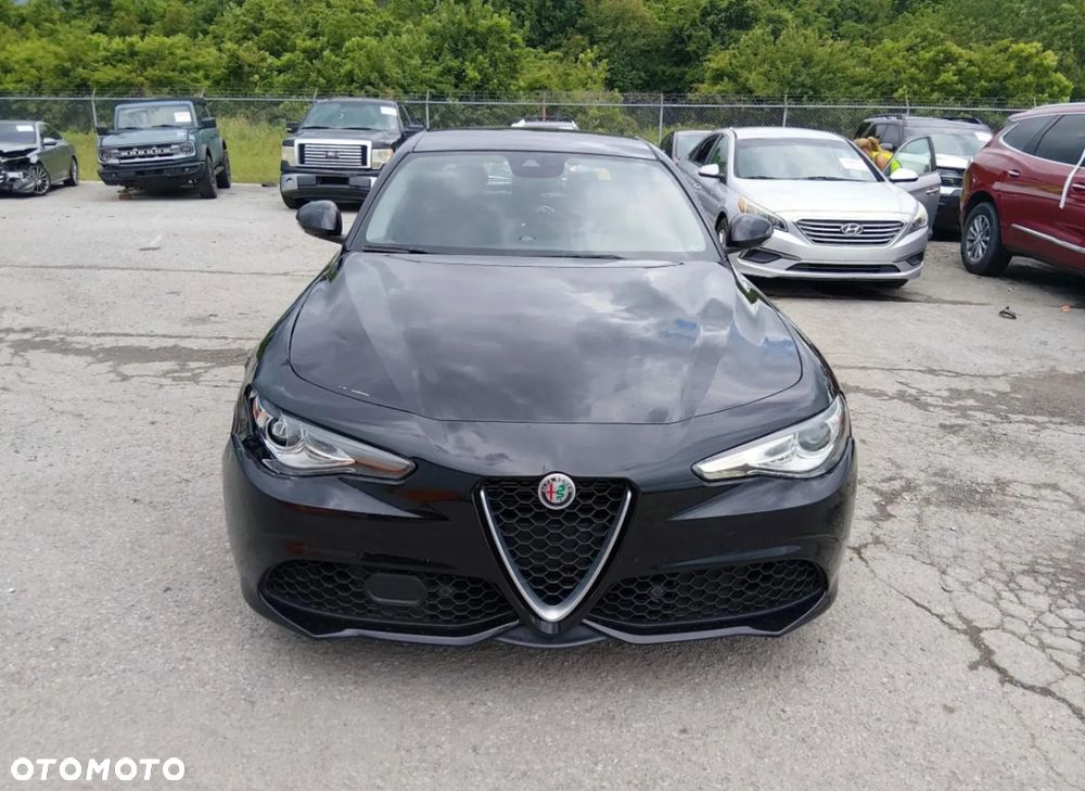 Alfa Romeo Giulia - 2