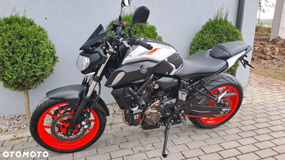 Yamaha MT - 5