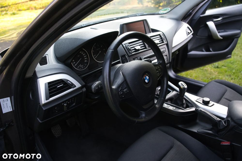 BMW Seria 1 116d EfficientDynamics Edition - 28