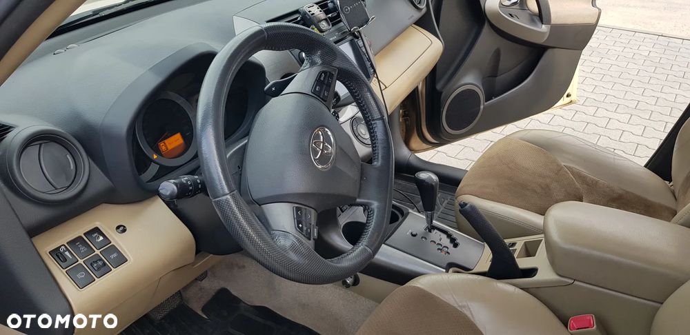 Toyota RAV4 2.2 D-CAT Prestige - 16