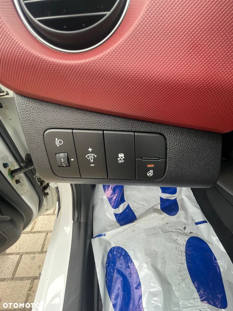Hyundai i10 1.2 Fifa World Cup Edition - 19