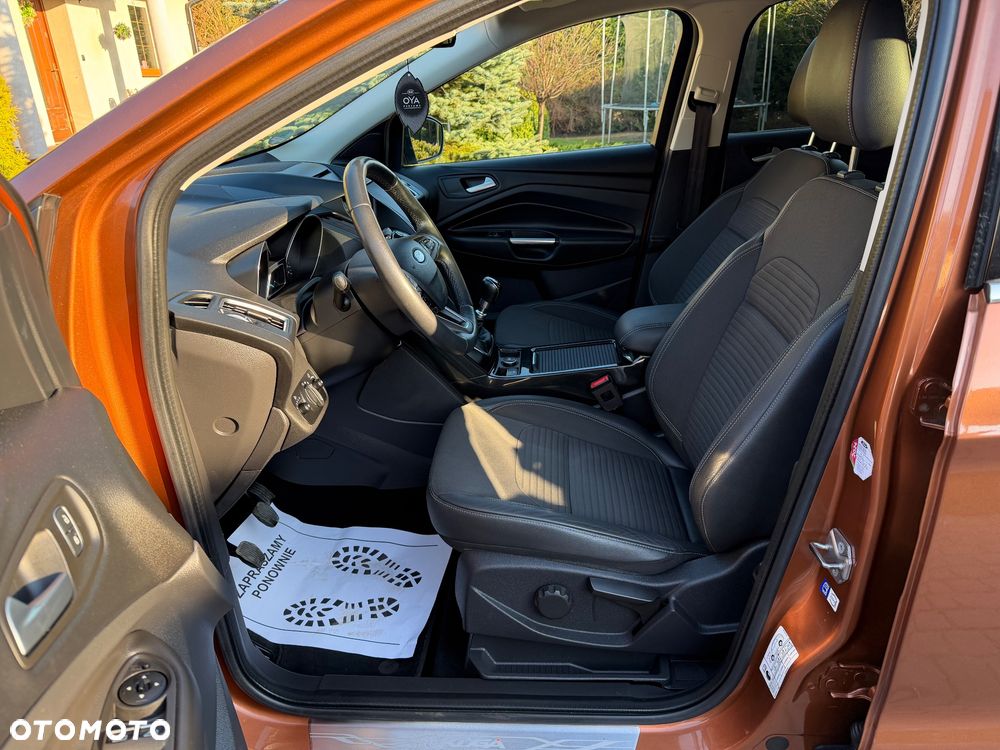 Ford Kuga 1.5 EcoBoost 2x4 Titanium - 13