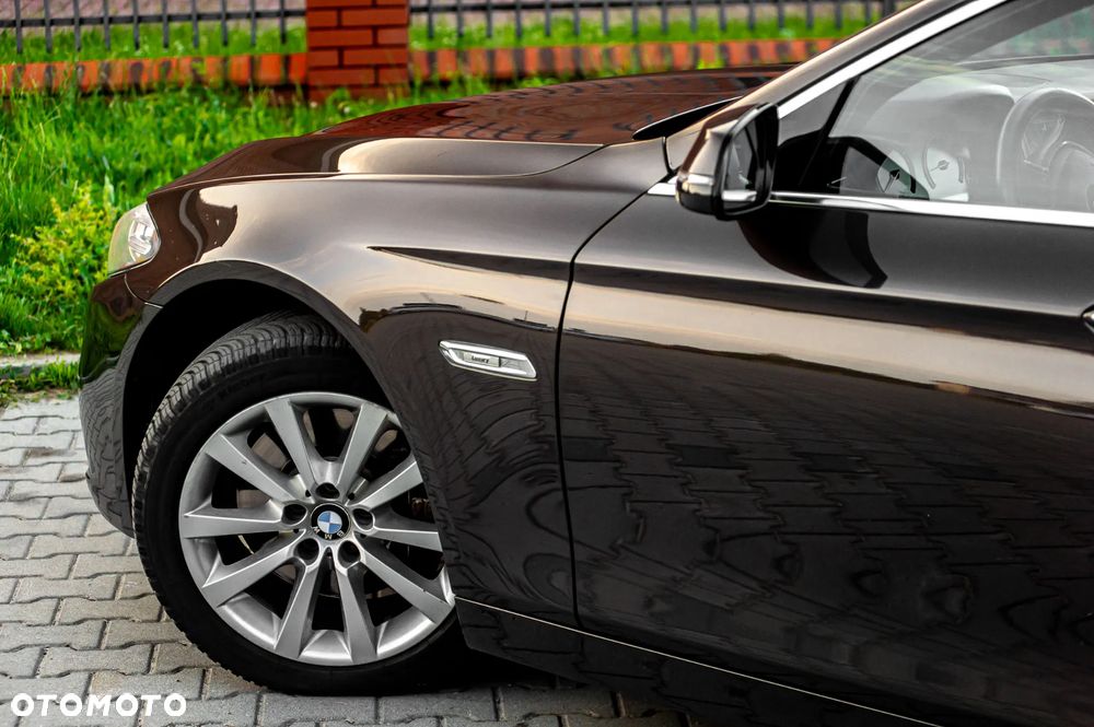 BMW Seria 5 530d Sport-Aut Luxury Line - 40