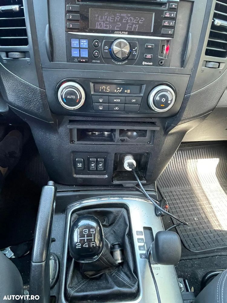 Mitsubishi Pajero 3.2 DI-D Dakar - 11