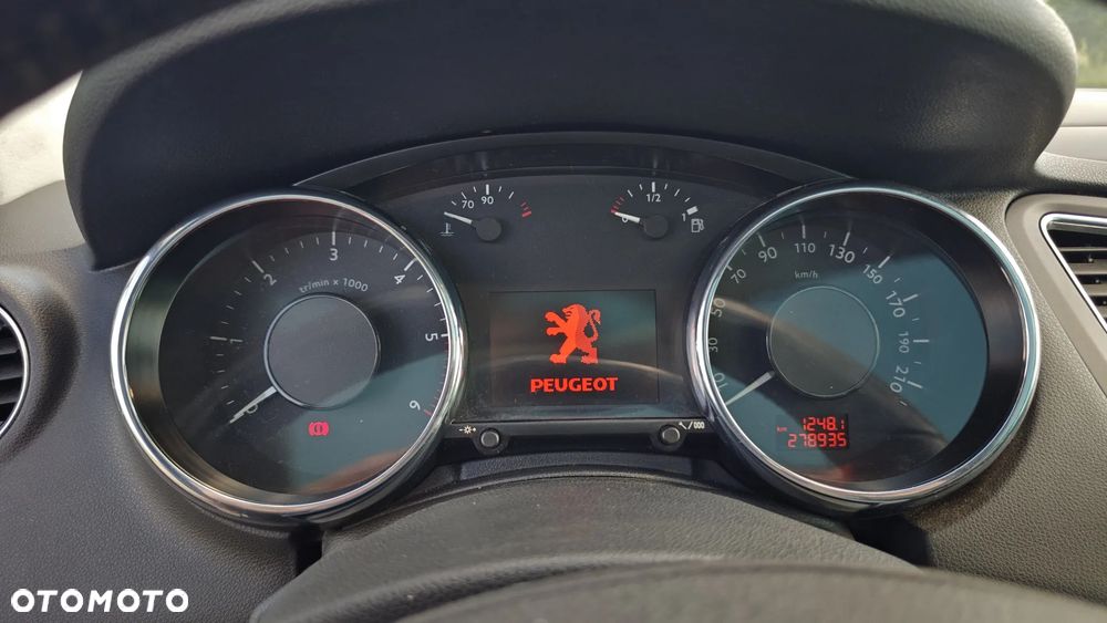 Peugeot 5008 HDI FAP 150 Premium - 24