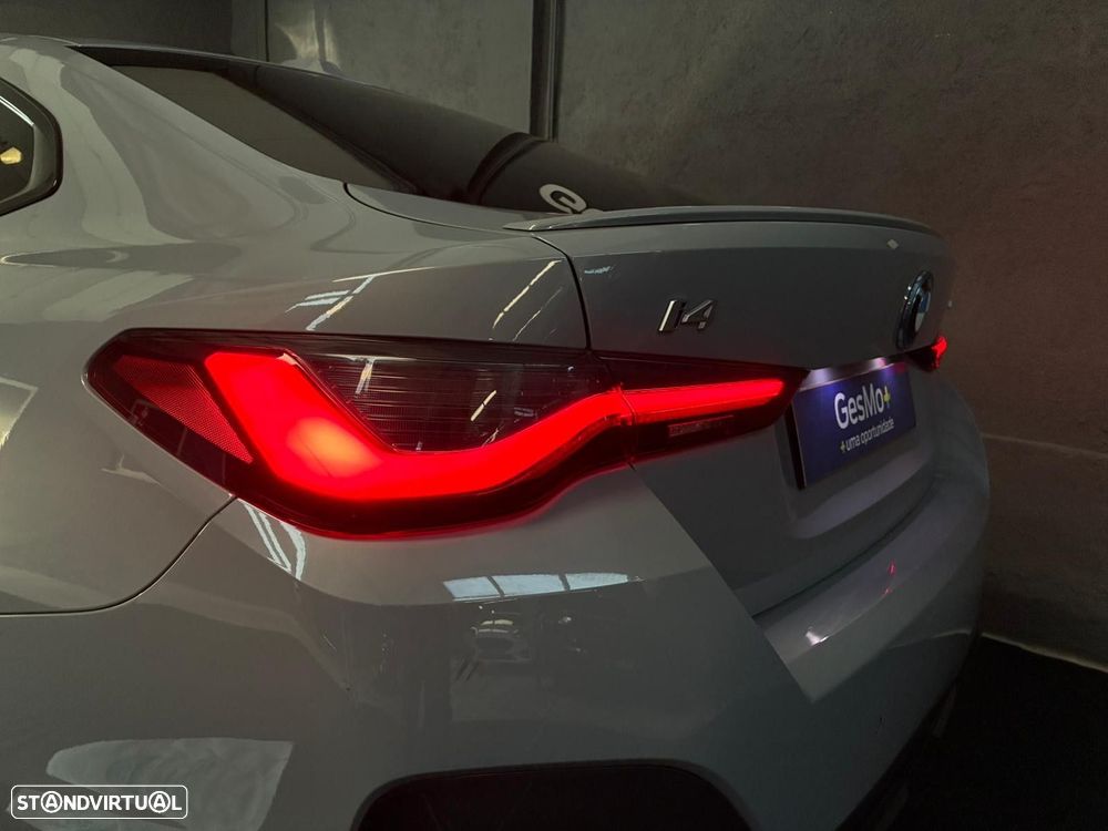 BMW i4 eDrive40 Pack Desportivo M - 33