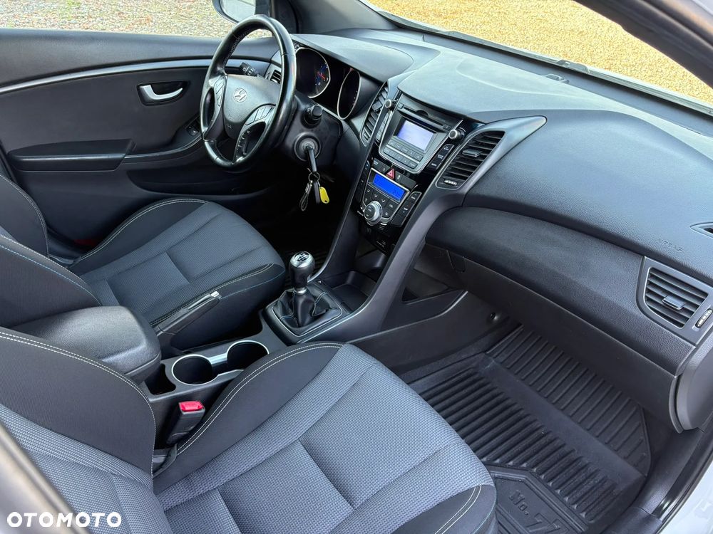 Hyundai i30 1.6 CRDi Comfort - 23