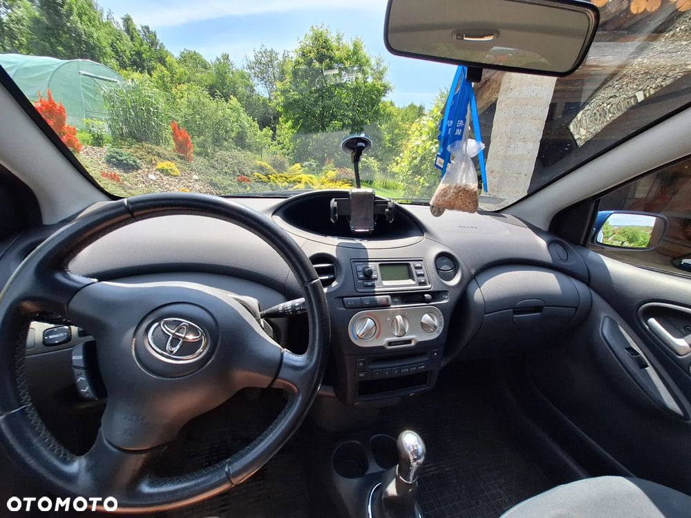 Toyota Yaris - 13