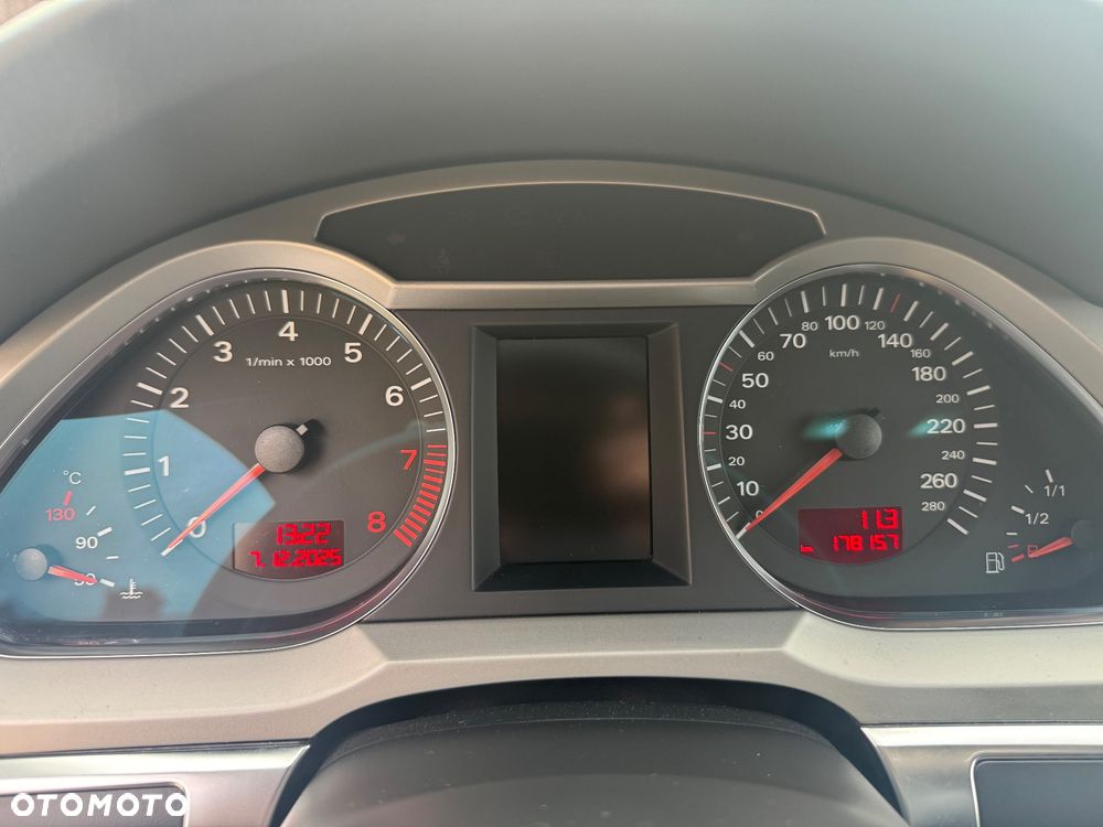 Audi A6 Avant 2.4 - 9