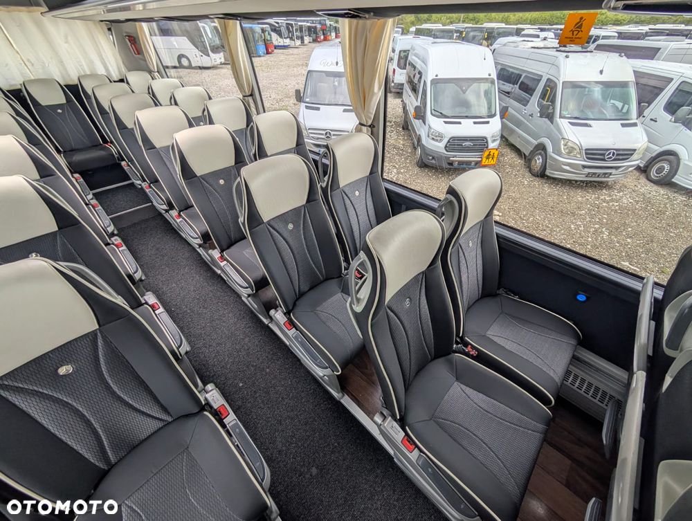 Mercedes-Benz Tourismo - 34